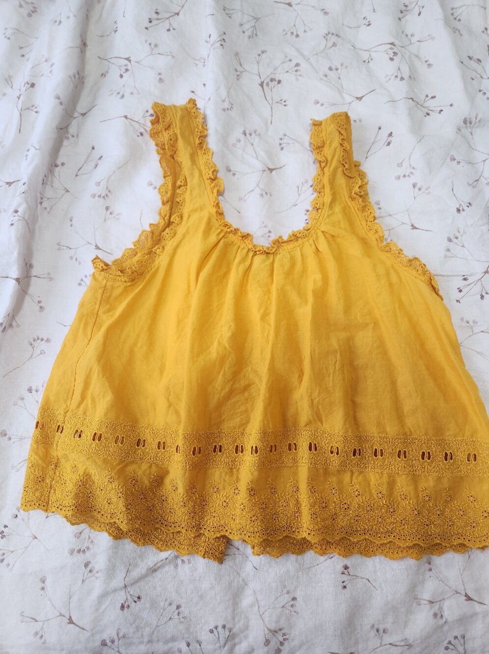 madewell yellow cropped embroidered ruffle hem tank medium - Picture 4 of 4